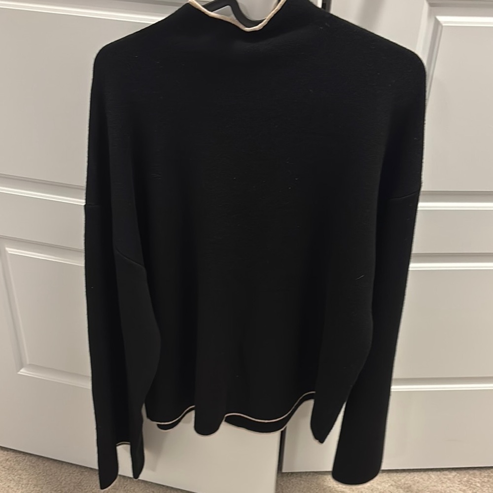 Max Studio London Elegant Black Sweater Sz Medium